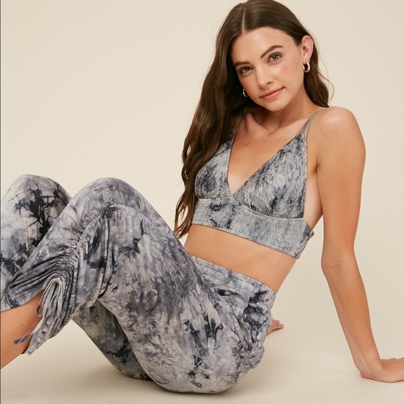 NWT Tie Dye Bralette and Sweatpants - Picture 1 of 7